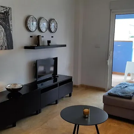 2 Bed South Seafront Apartment